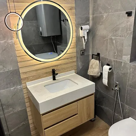Yasen's Premium Luxury Sunny Apartment