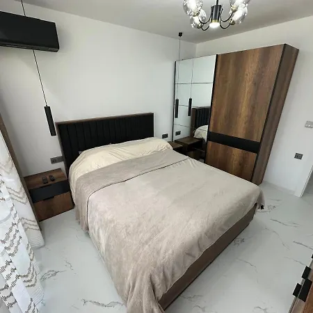 Yasen's Premium Luxury Sunny Apartment